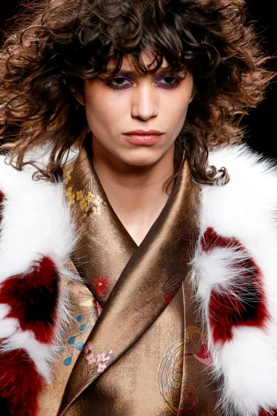 Look 137